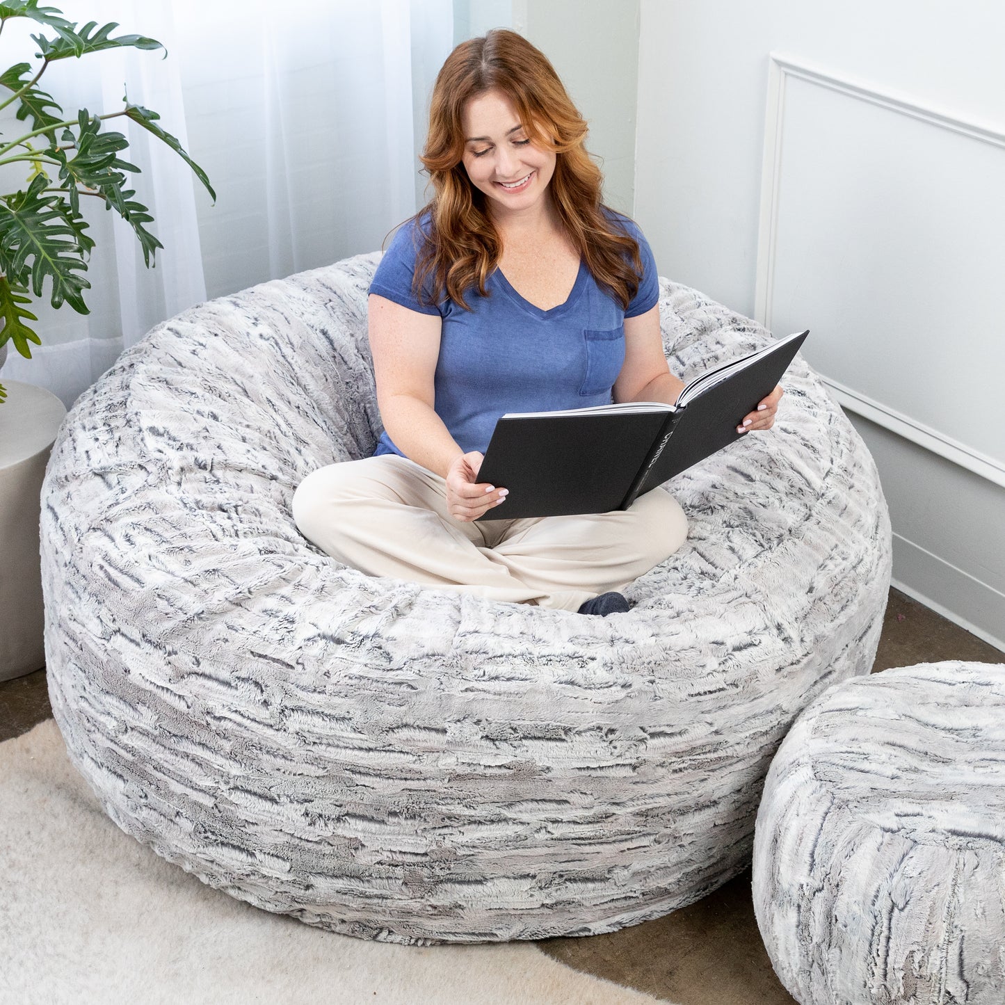 Jaxx Metro Sac 5 Foot Bean Bag Chair - Luxe Fur, Silver Fox